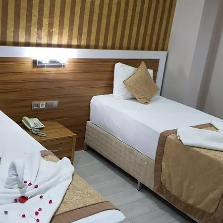 Hotel Golden King 4*